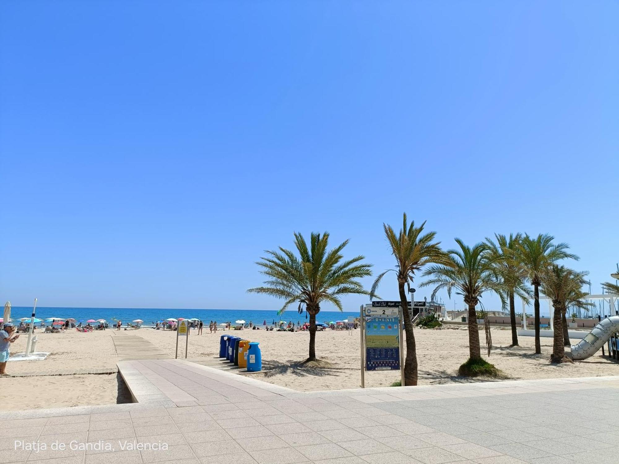 Daoiz, Vivienda Vacacional Para Familias Y Mayores De 25 Anos En El Grao De Gandia 3Ro Sin Ascensor Playa de Gandia Kültér fotó